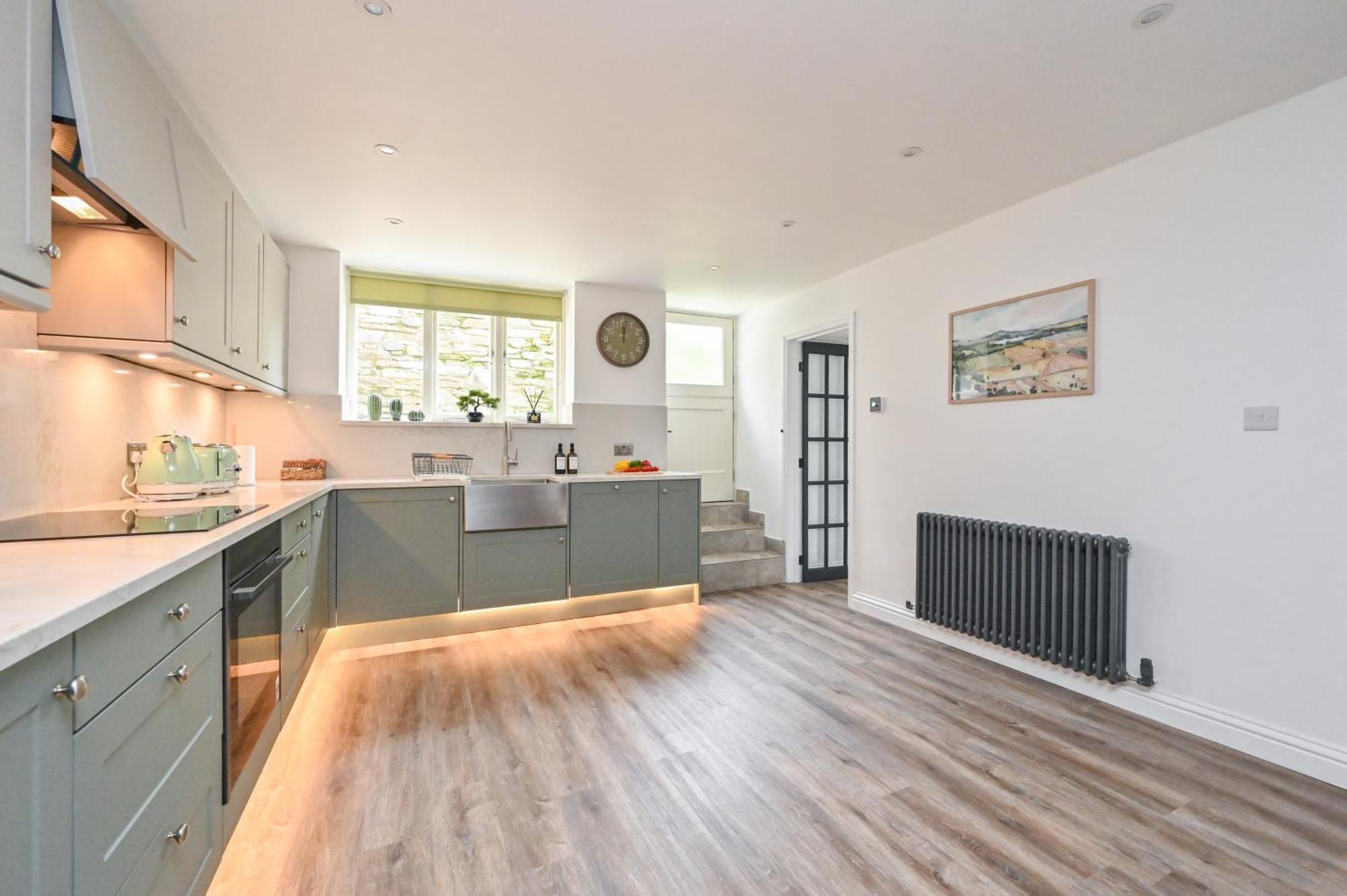 1 Bake Serenity - Premium Coastal Retreat In Looe, Cornwall